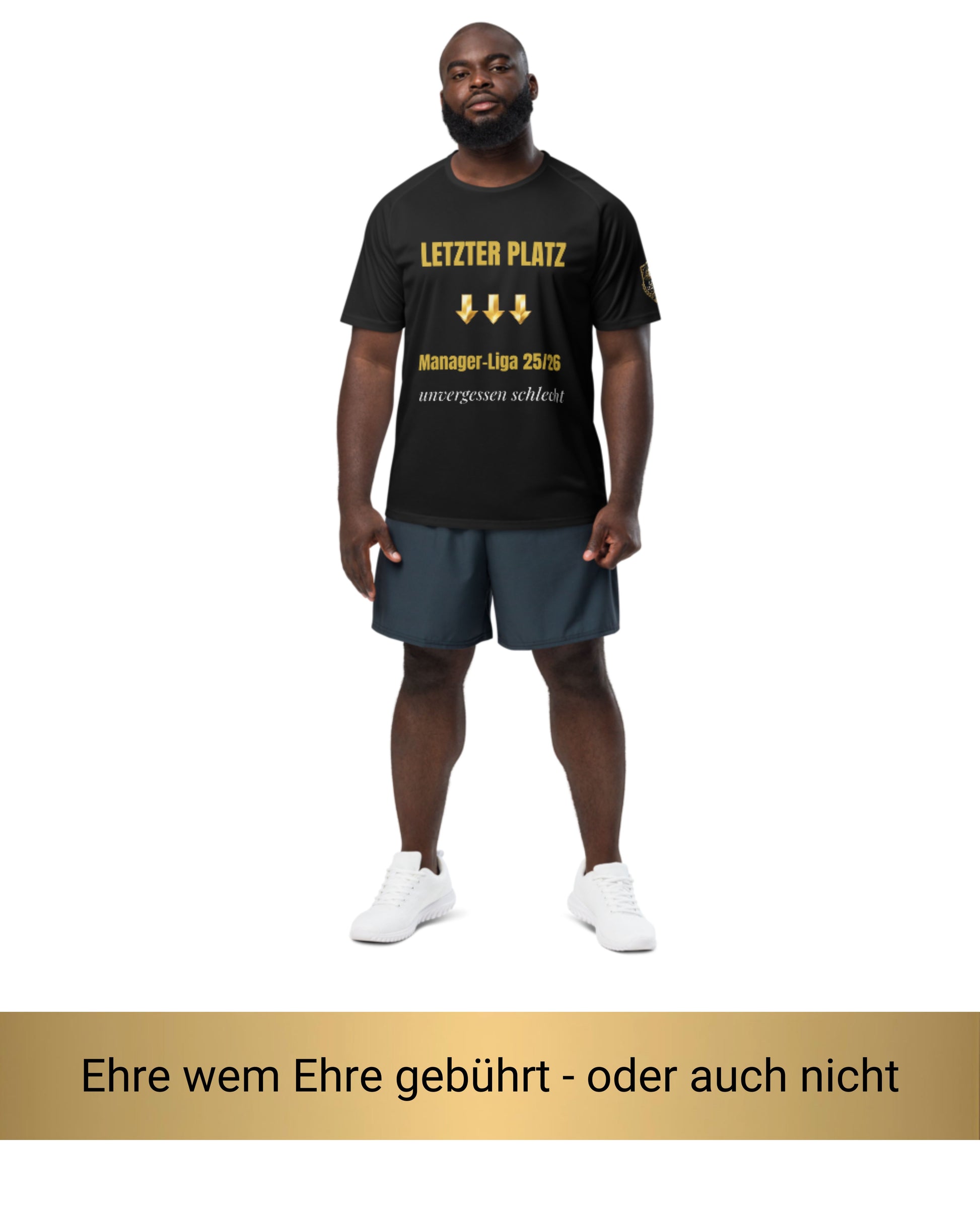 Mann trägt schwarzes Fantasy Football Straftrikot letzter Platz – Vorderansicht