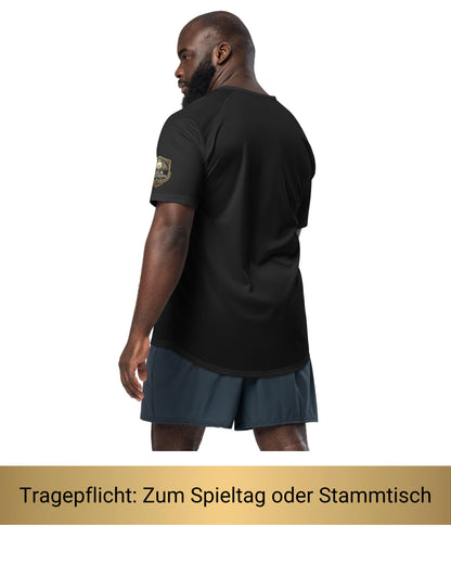 Mann trägt Fantasy Football Straftrikot Schlechtester Manager – Rückansicht mit Liga Legenden Badge